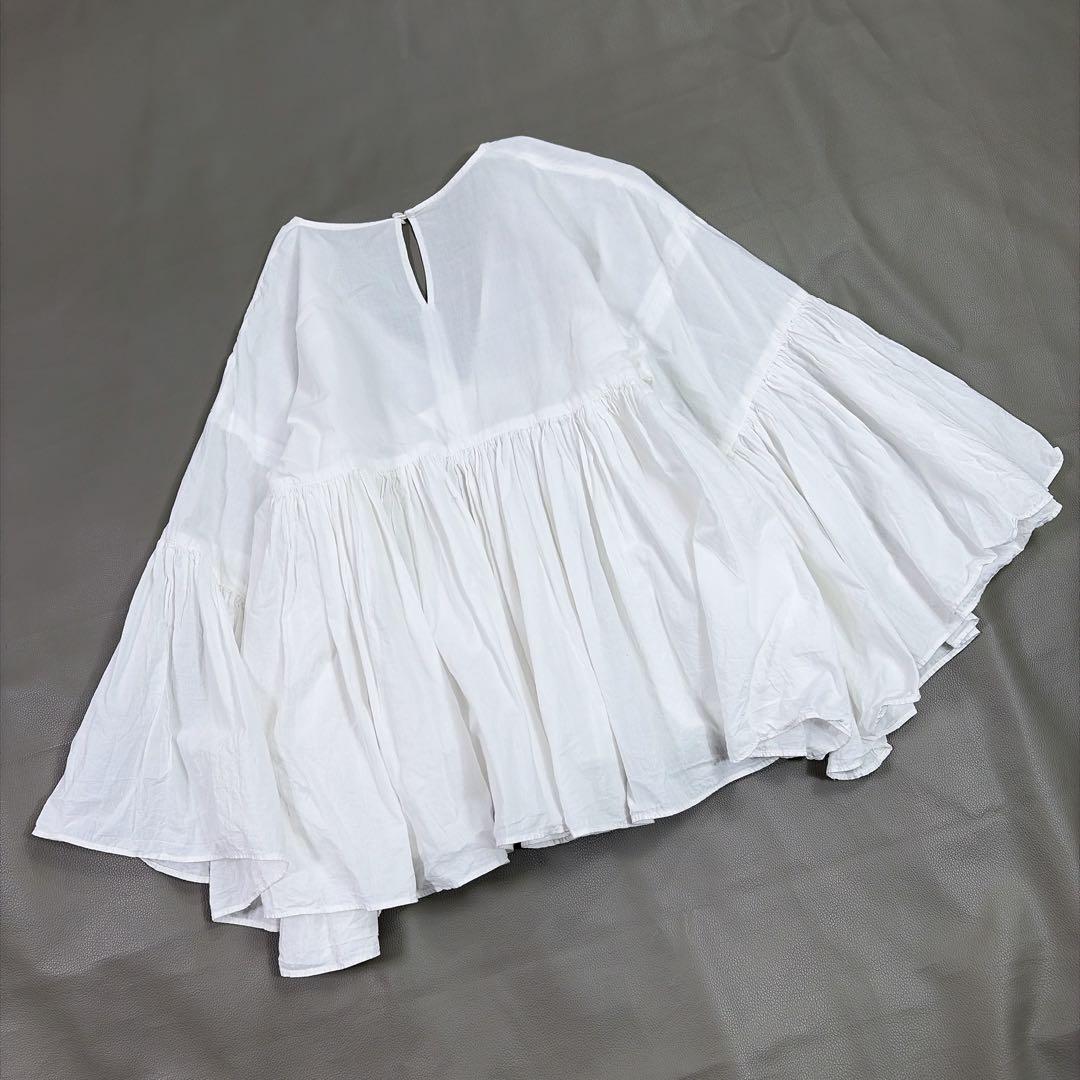 ウィムガゼット THE PAUSE ギャザーフレア Vネック ブラウス ホワイト