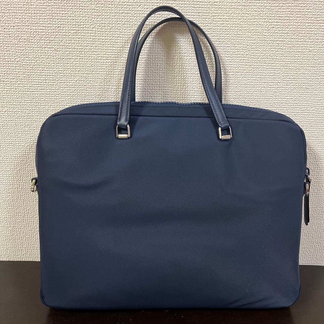 ケイトスペード　ラップトップ　ノートパソコン　バッグ