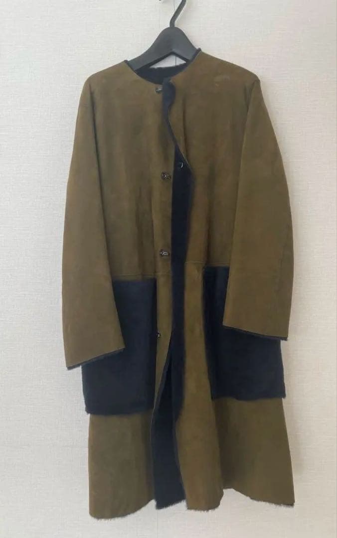 ネイビー×カーキリバーシブル　ムートン素材 ロングコート