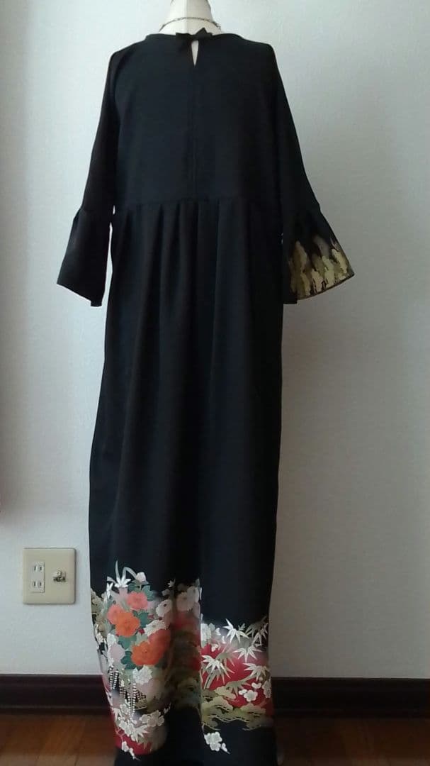 着物リメイクワンピース 留袖ドレス松と花