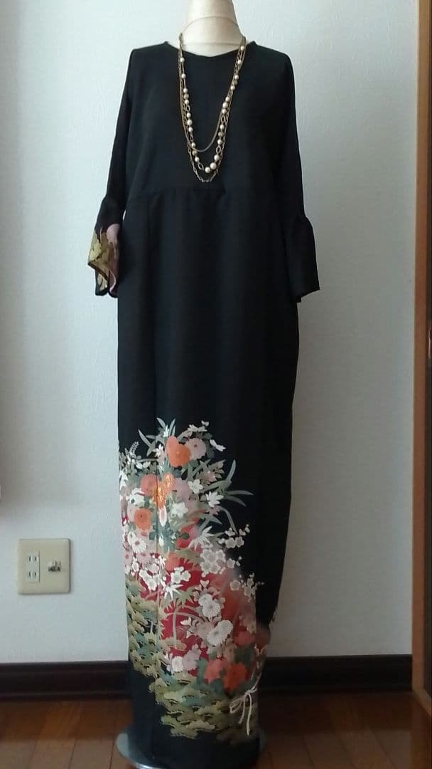 着物リメイクワンピース 留袖ドレス松と花