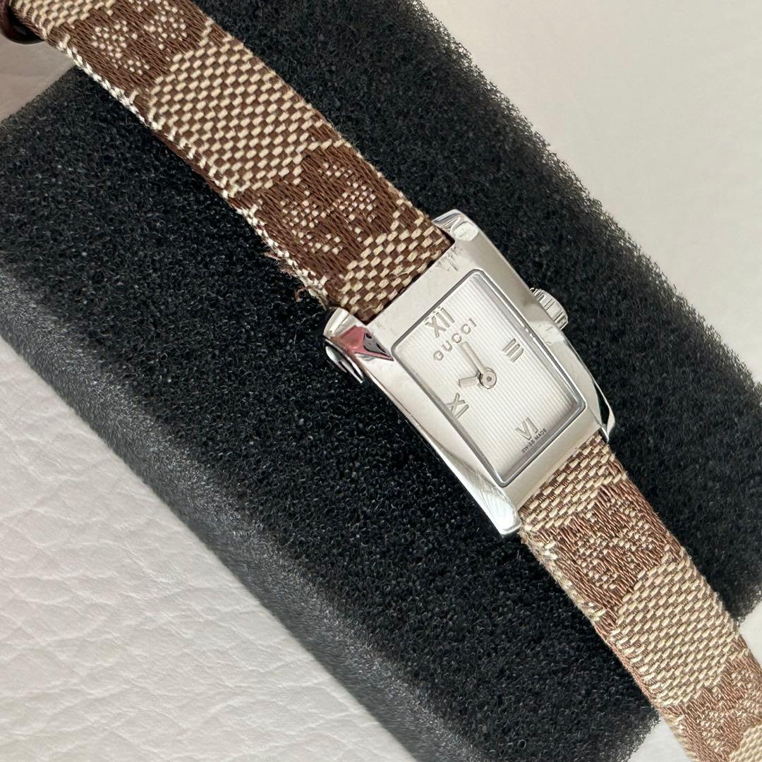 【美品・希少】GUCCI グッチ キャンバスベルト レディース 腕時計
