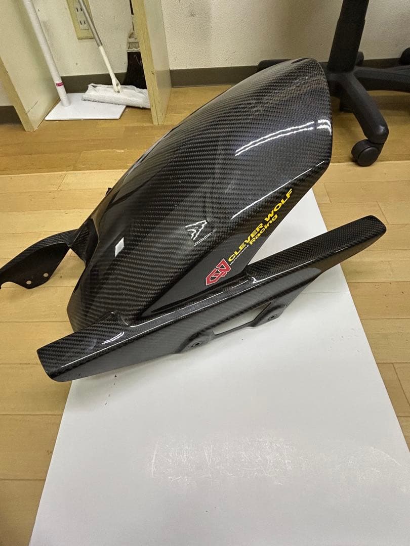 clever wolf 綾織カーボンフェンダー