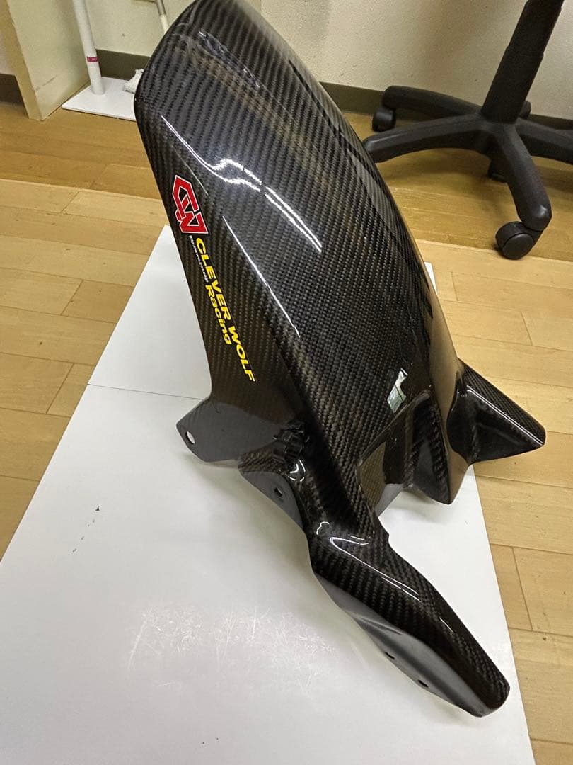 clever wolf 綾織カーボンフェンダー