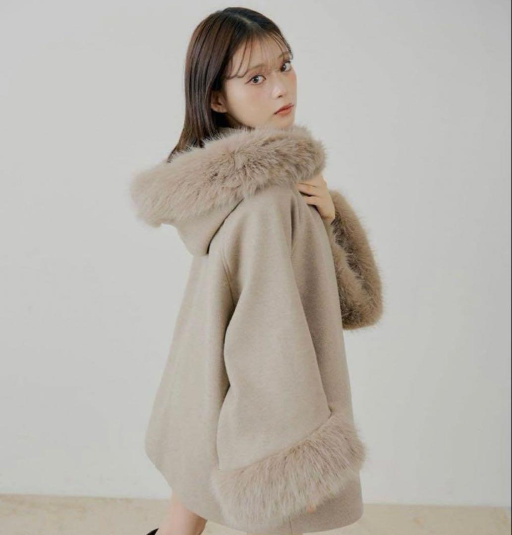 chico ファー付きフード襟マルチwayケープコート