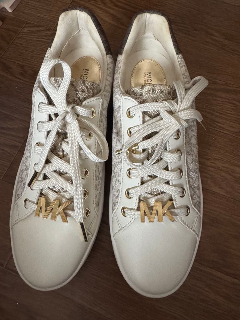 唄い屋新品MICHAEL KORS ロゴ入り厚底スニーカー