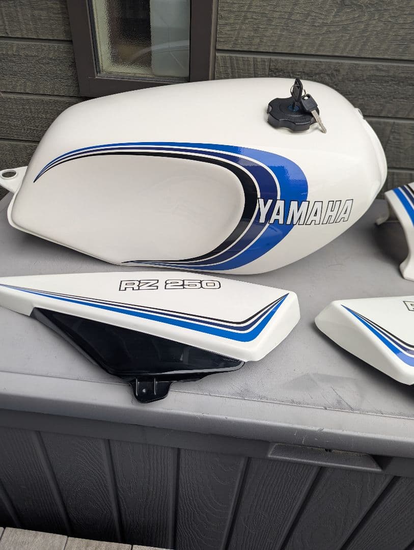 YAMAHA RZ250 タンクとカバーセット