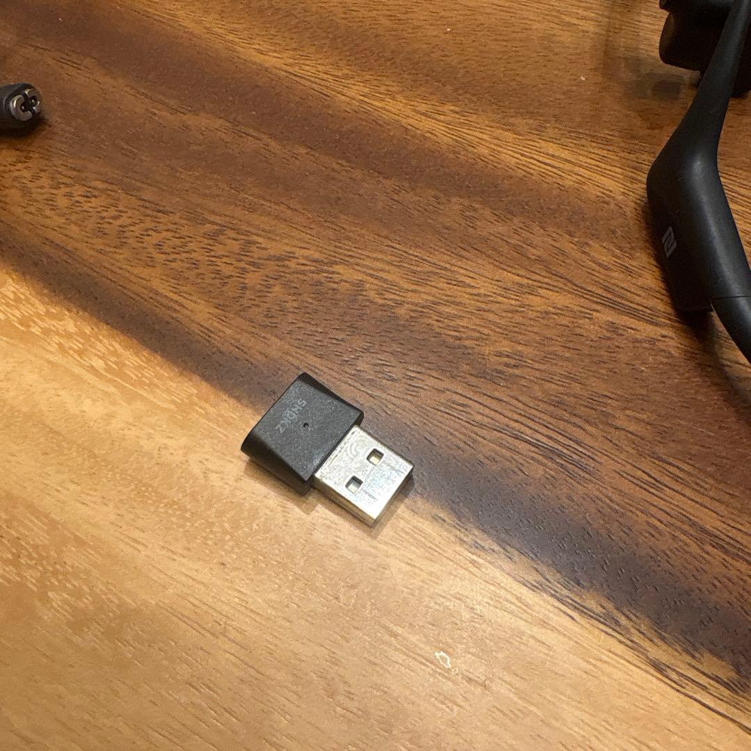 Shokz OpenComm UC 骨伝導イヤホン ワイヤレス　マイク