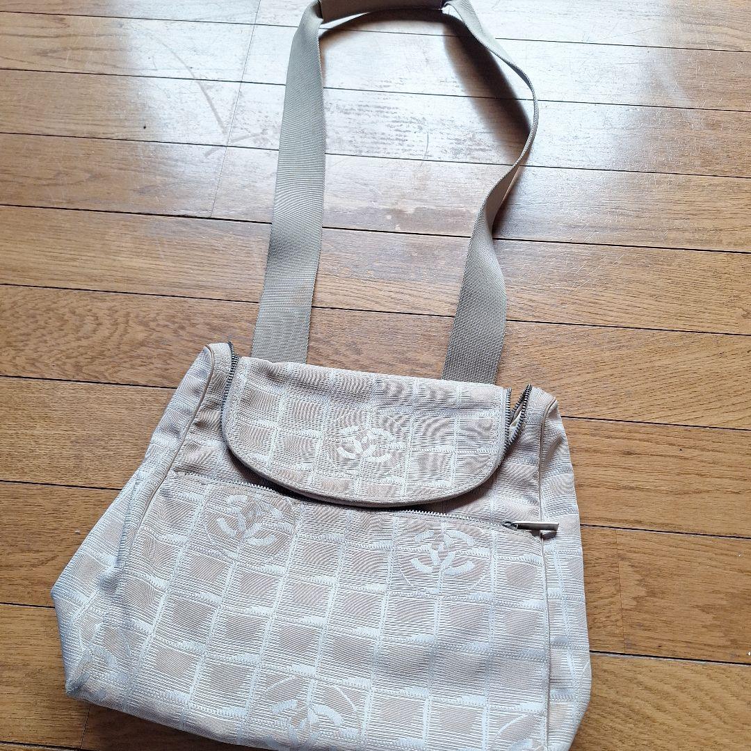 CHANELシャネル　トラベルラインショルダーバッグ　リュック