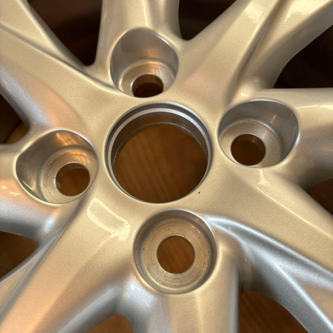 【新車外し品】トヨタ　アクアZ純正ホイール　15インチ