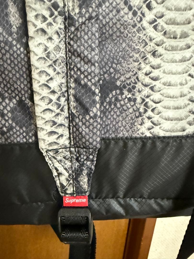 希少　THE NORTH FACE Supreme コラボ　蛇柄