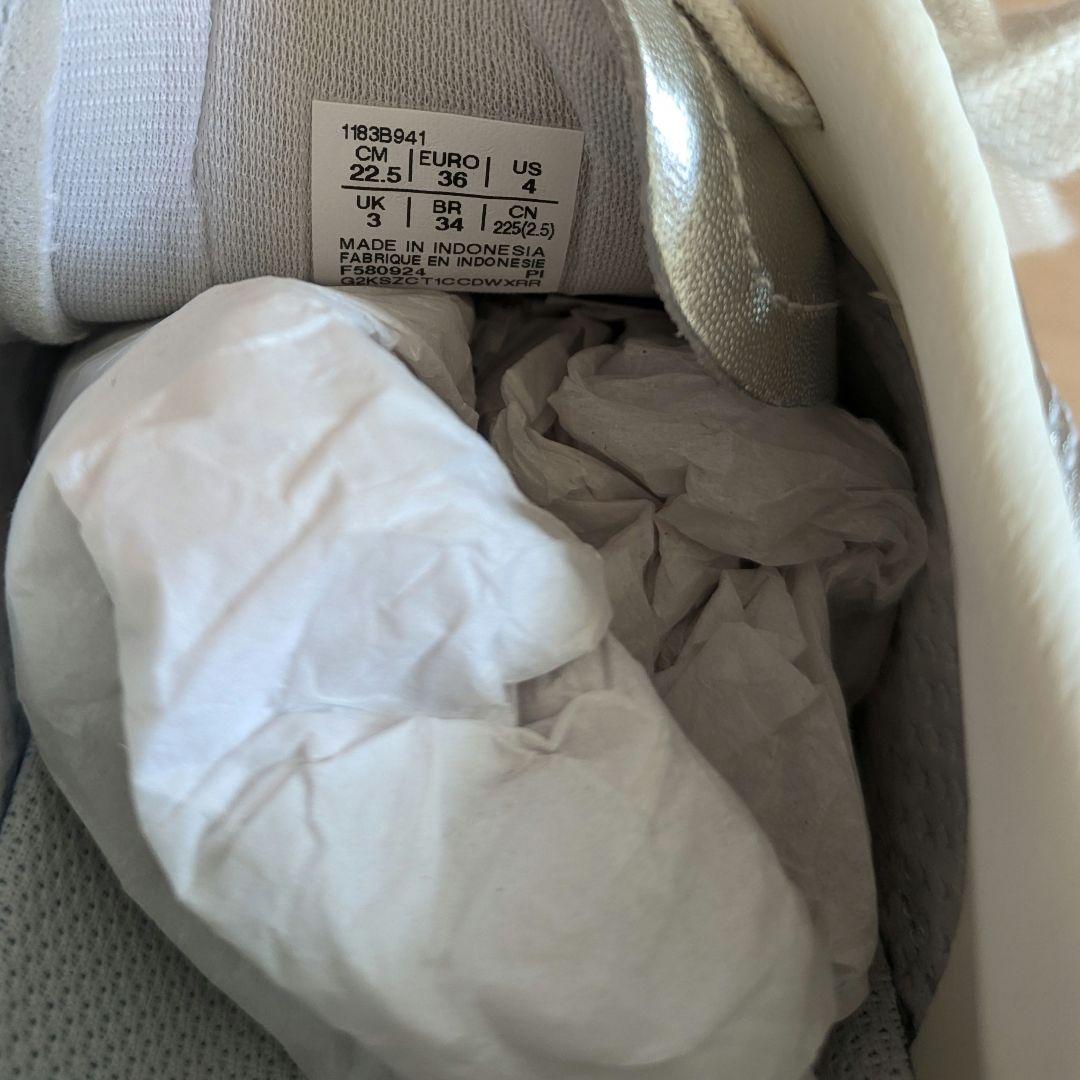 OnitsukaTigerオニツカタイガー　DELECITY　シルバー　22.5