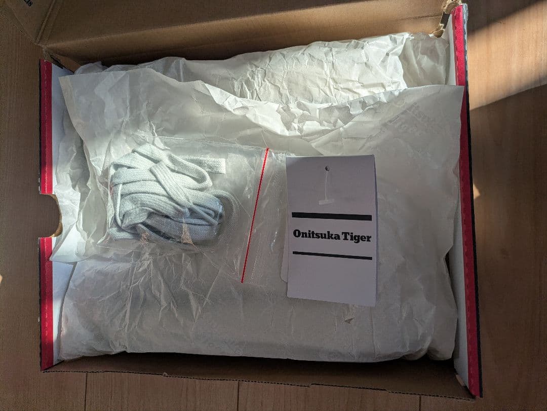 OnitsukaTigerオニツカタイガー　DELECITY　シルバー　22.5