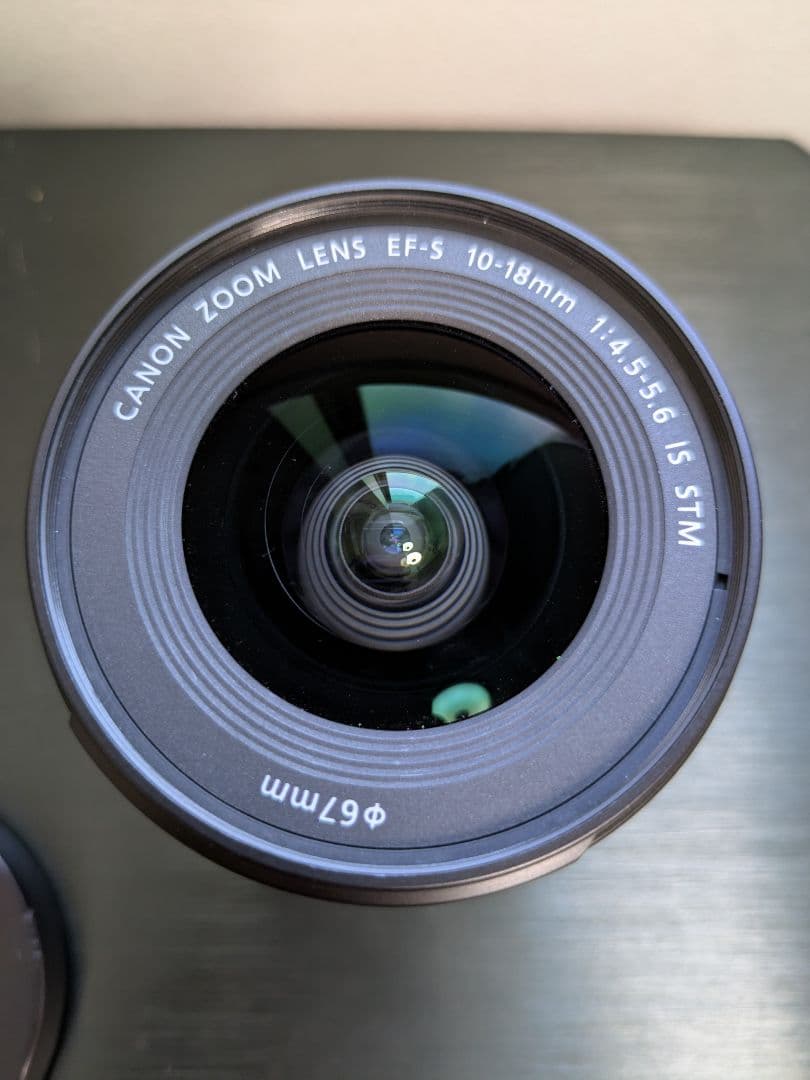 Canon EF-S 10-18mm f/4.5-5.6 IS STMレンズ