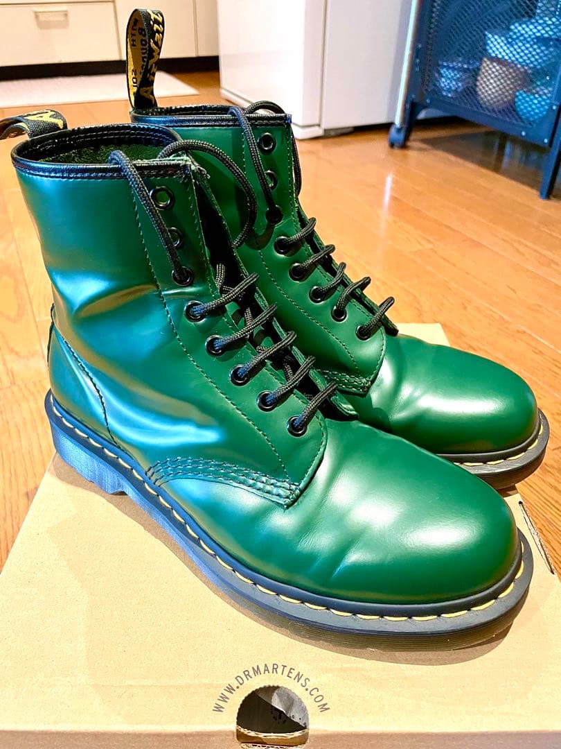 【美品】ドクターマーチン　緑色　UK8 26.5〜27.0