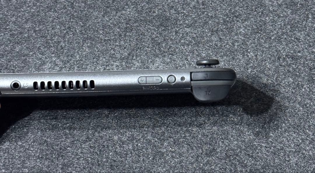 美品　Nintendo Switch Lite 本体　ポケモン　ケース付き