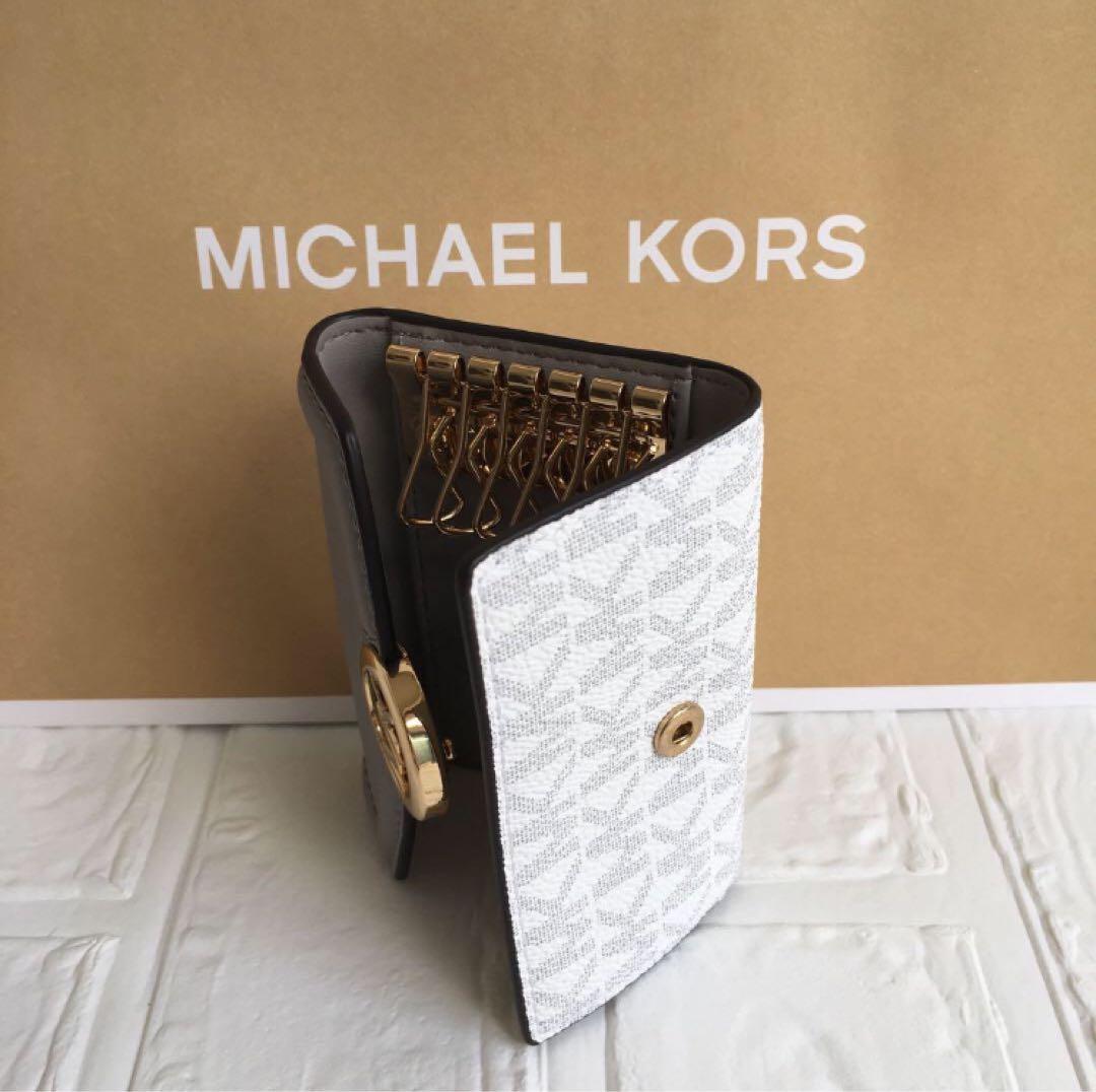 新品 マイケルコース MICHEAL KORS グレー キーケース