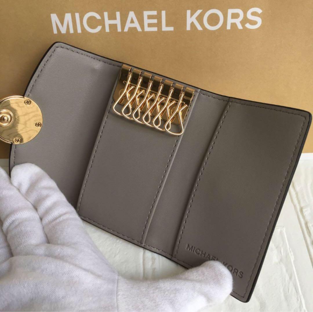 新品 マイケルコース MICHEAL KORS グレー キーケース