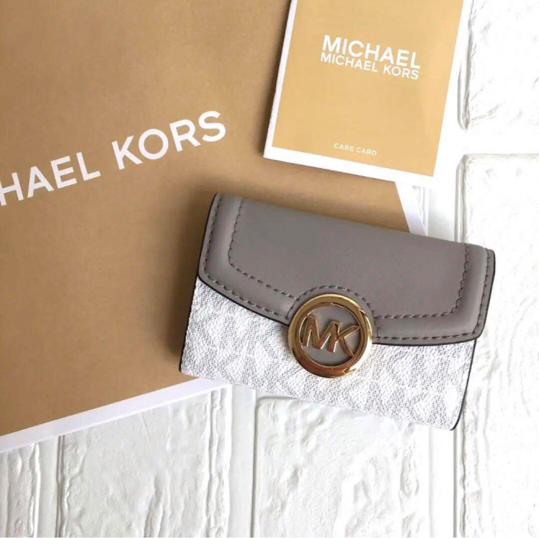 新品 マイケルコース MICHEAL KORS グレー キーケース