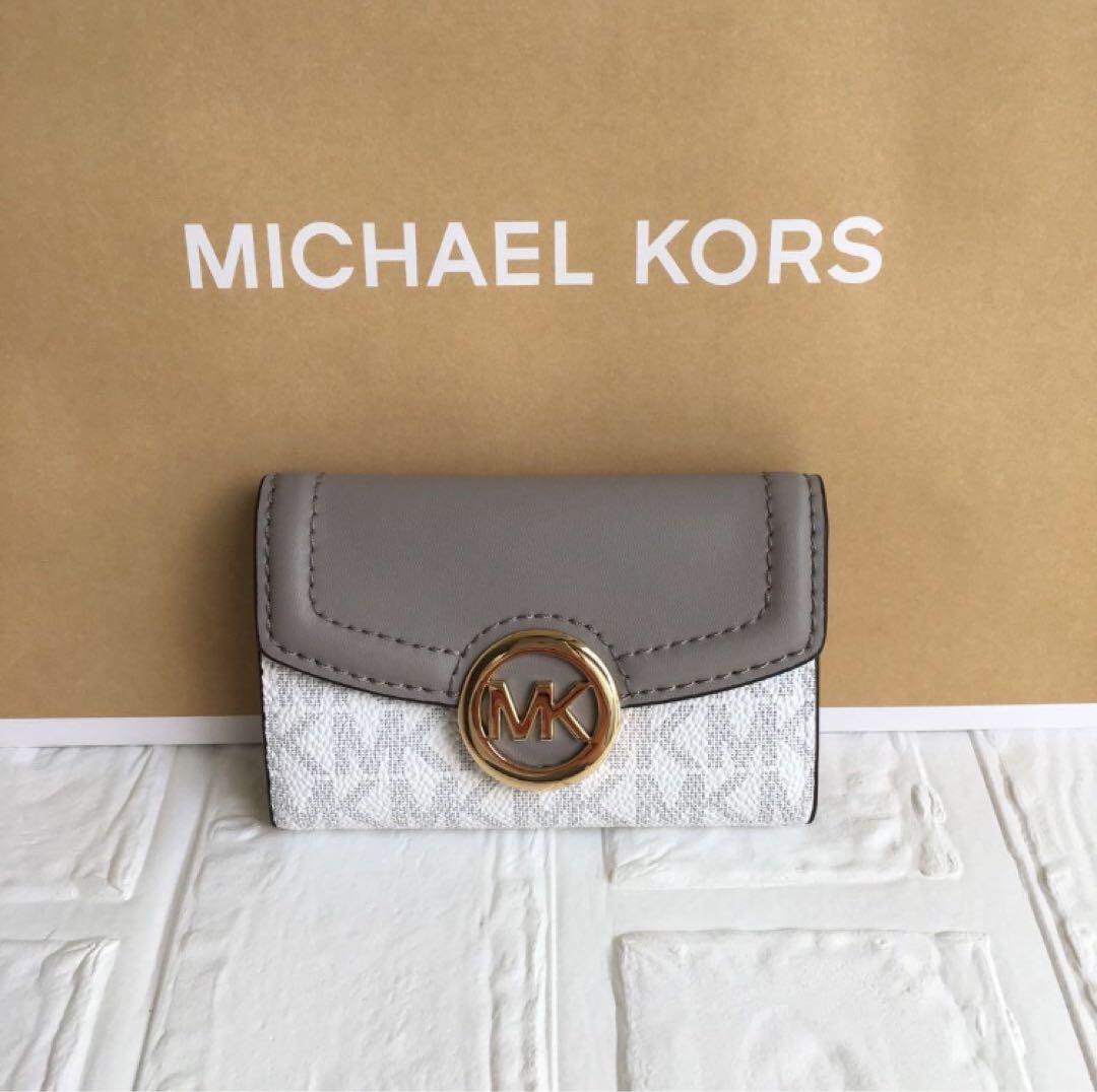 新品 マイケルコース MICHEAL KORS グレー キーケース