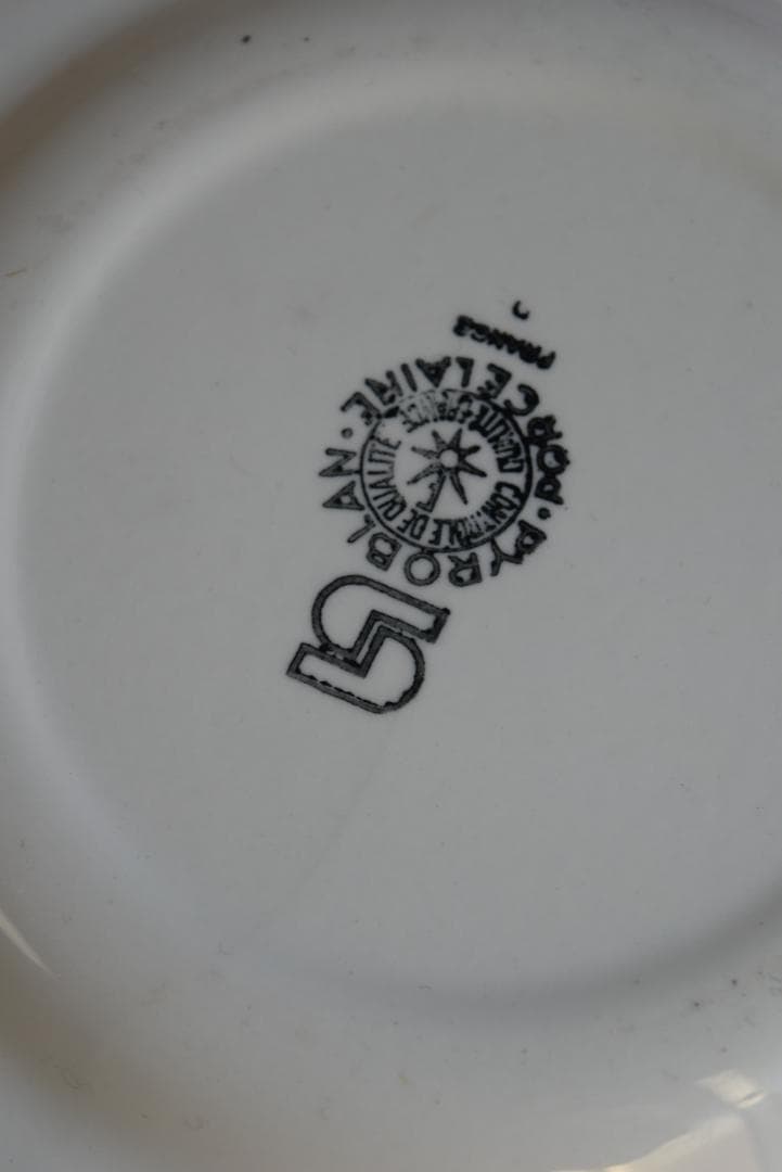 3枚組サルグミンヌ　 PYROBLAN　ビストロ白花リム皿