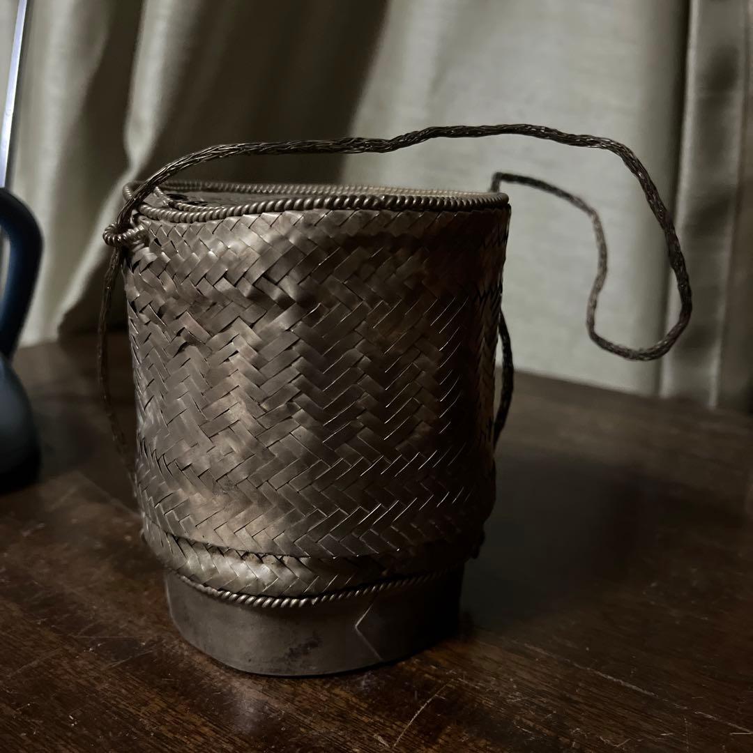 ラオス　シルバー製　円筒形小物入れ　ヴィンテージ