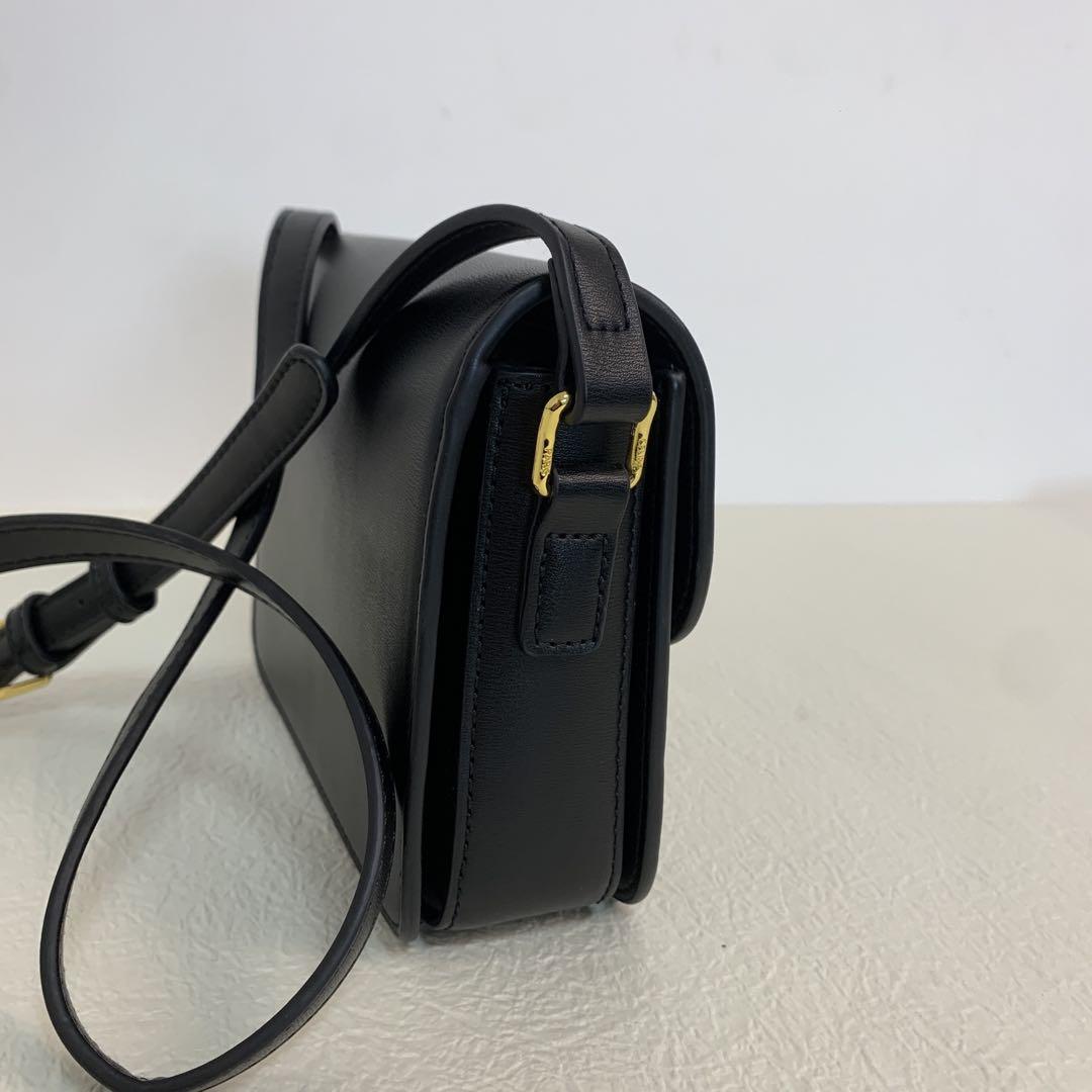 CELINE トリオンフ ティーン ショルダーバッグ