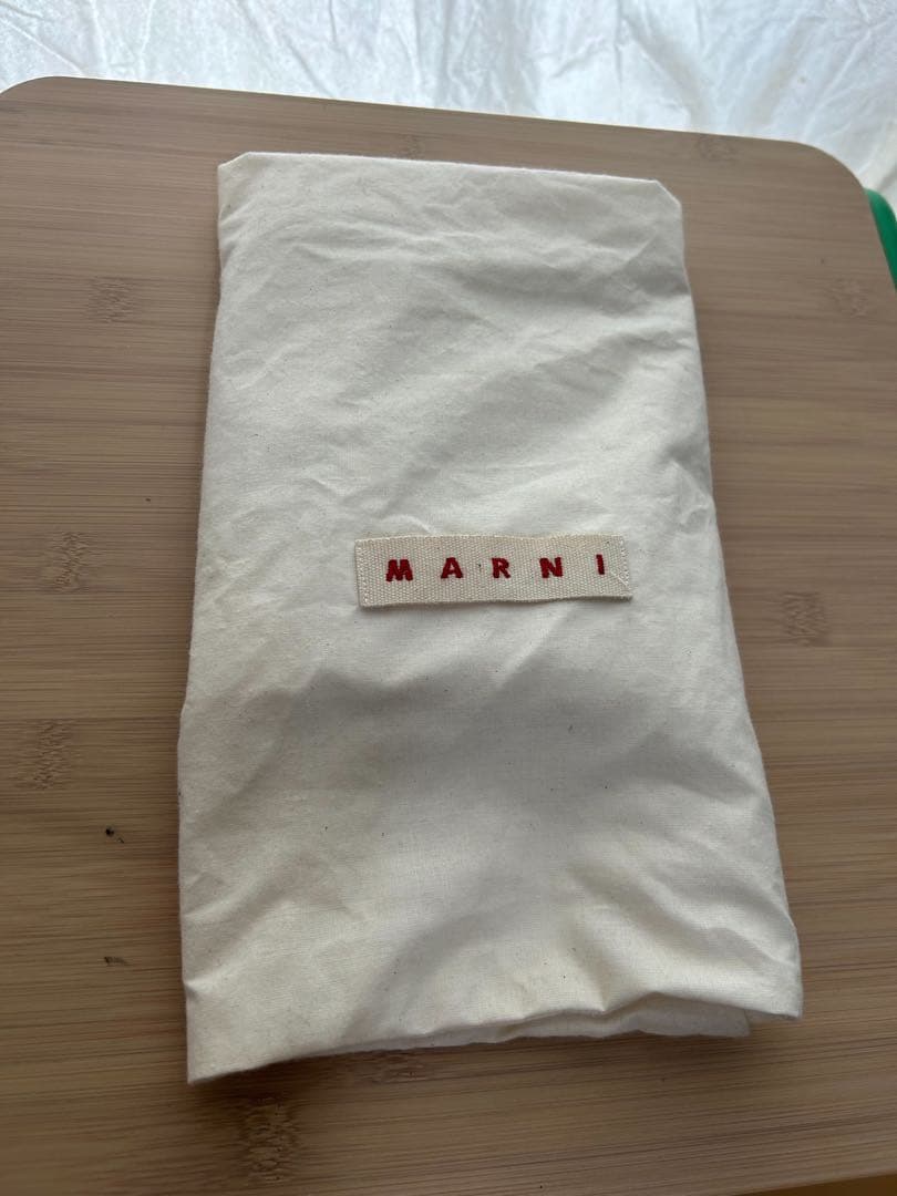 MARNI オレンジと青のかごバッグ