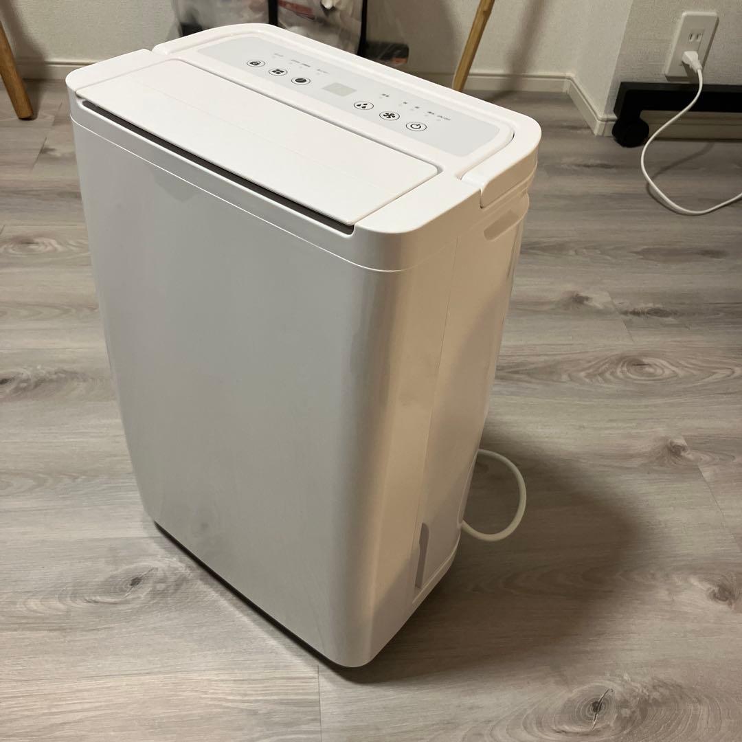【即発送】パワフル除湿機（ほぼ新品）