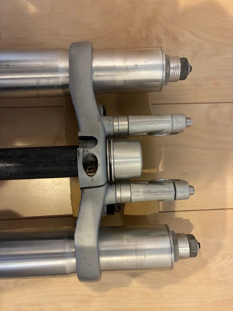 ドゥカティ モンスター S4 フロントフォーク