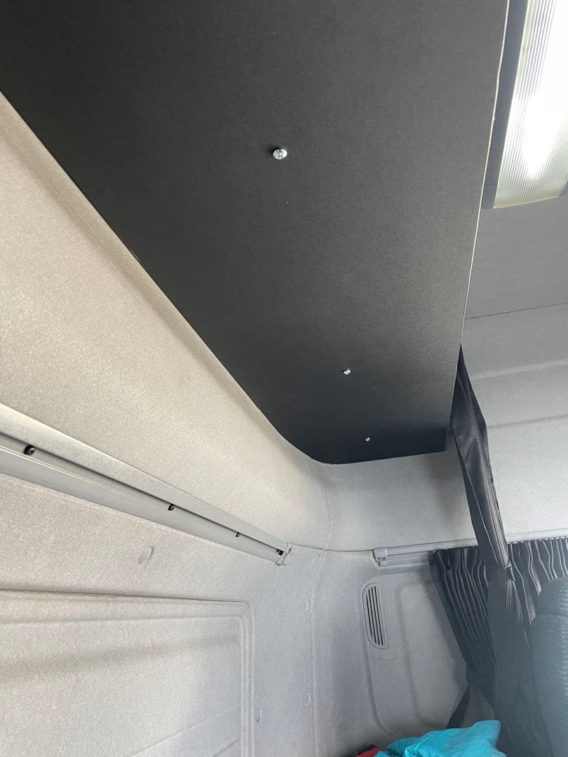 りょんちー‼️UDクオン　オーバーヘッドコンソール　寝台