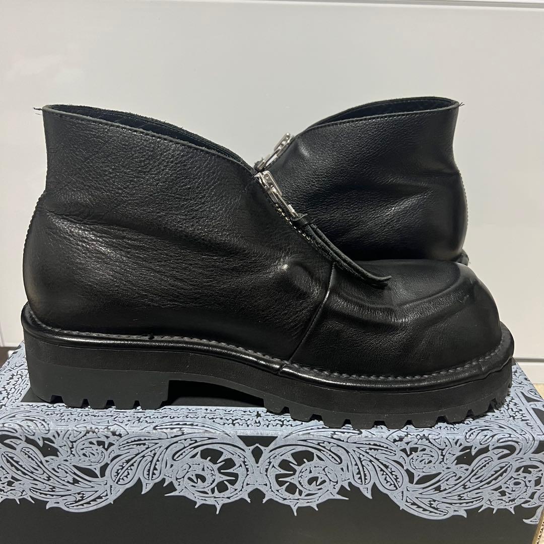 INVISIBLE MOCCA フロントジップブーツ