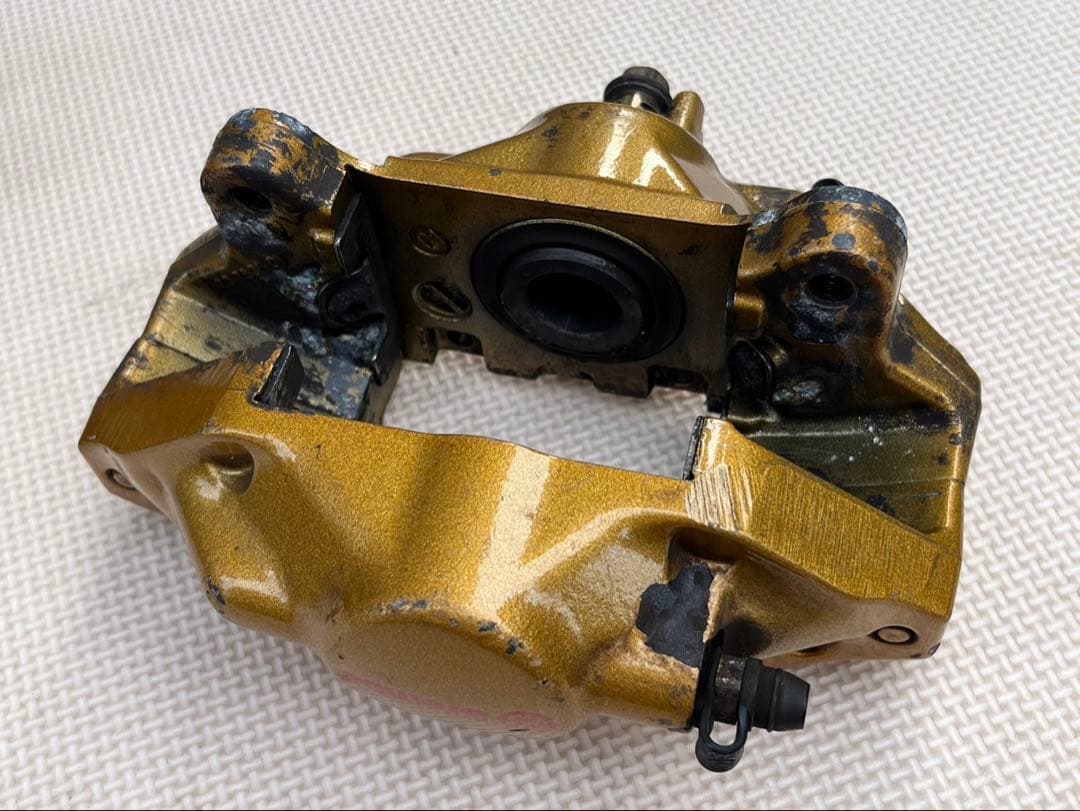 ブレンボ ゴールドキャリバー 2POT