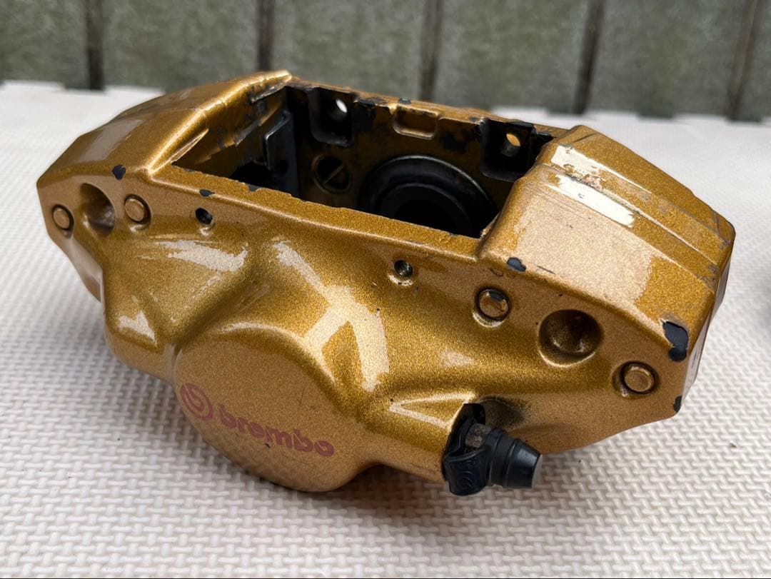 ブレンボ ゴールドキャリバー 2POT