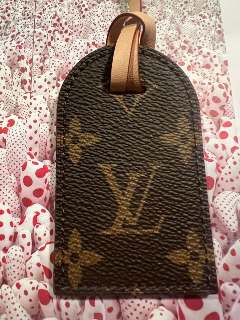 LOUIS VUITTON レザータグ　BTS J-HOPE