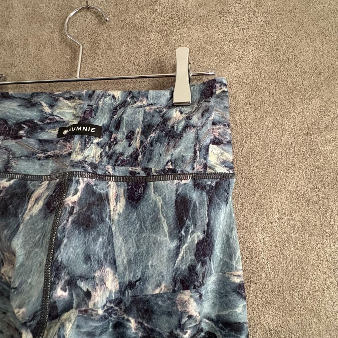 【極美品】AUMNIEアムニー トップス レギンス 上下セットブルー