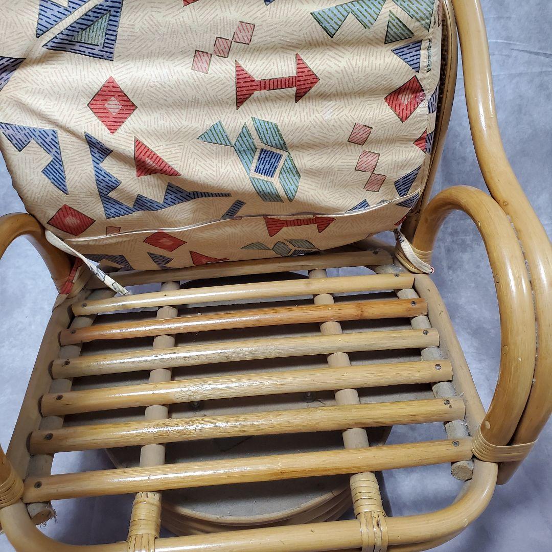 回転式座椅子籐椅子・クッション付き2脚セット　花柄　昭和レトロ　ヴィンテージ　籐