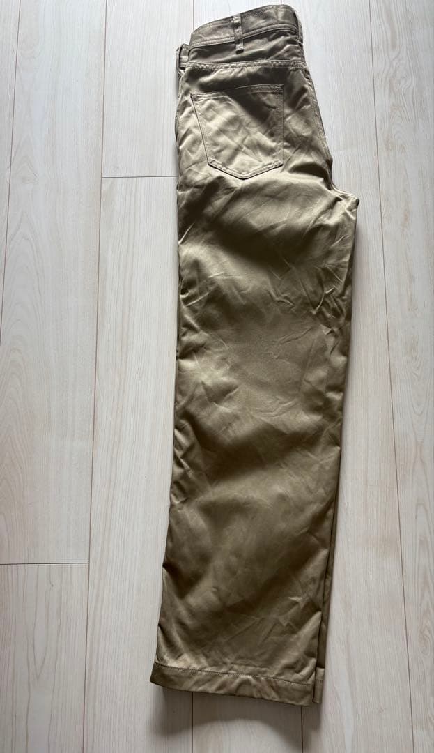 セリーヌ　チノパン