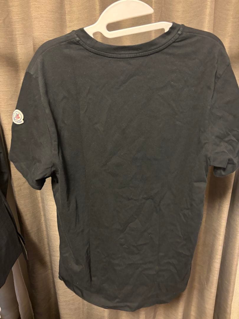 MONCLER ブラック Tシャツ ジグザグデザイン
