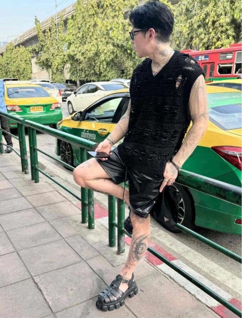 H*売様 【売り切り価格✨】LAST NEST LEATHER SHORTS B