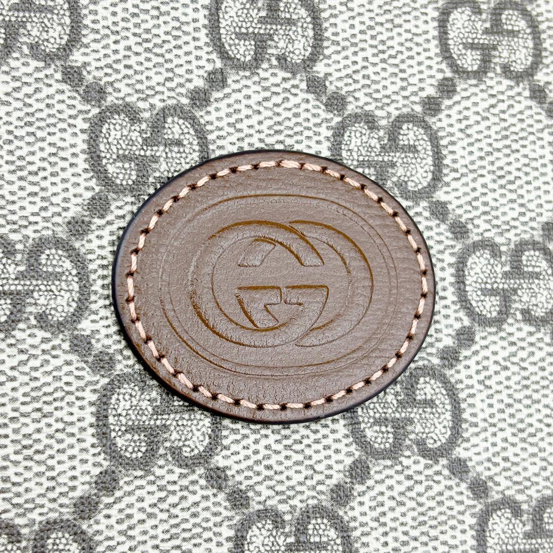 未使用グッチ★iphone15 スマホカバー 手帳型ケース GG柄 茶 箱＆袋