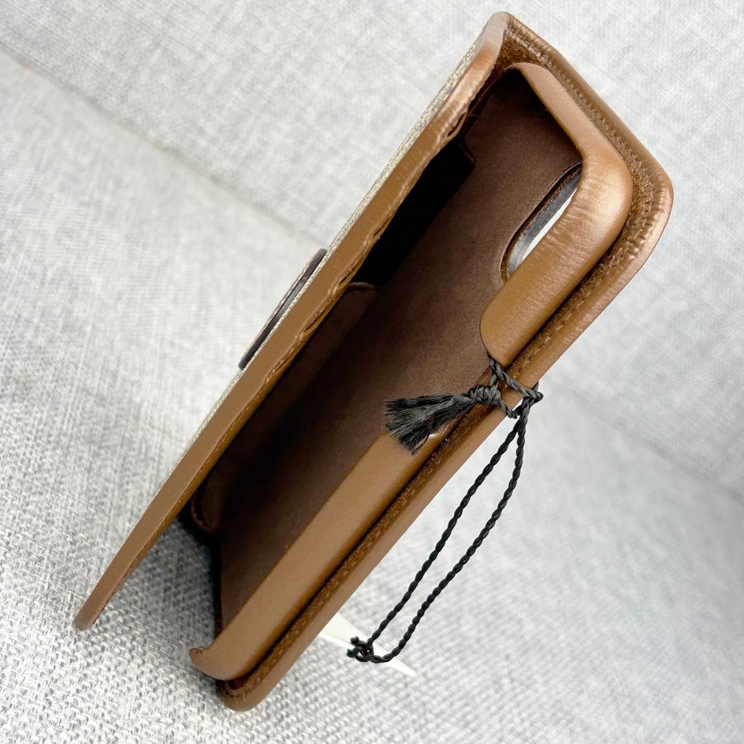 未使用グッチ★iphone15 スマホカバー 手帳型ケース GG柄 茶 箱＆袋