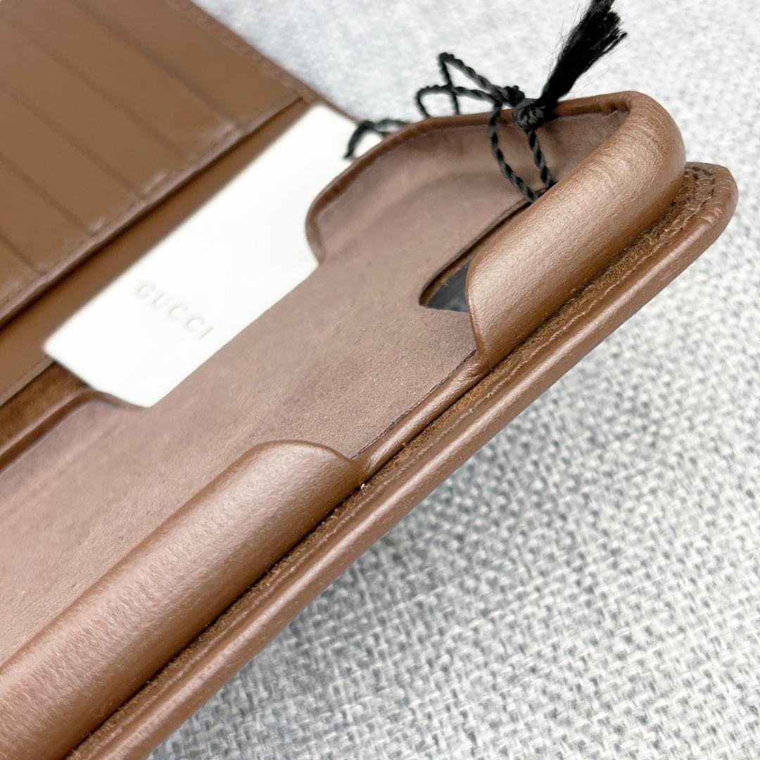 未使用グッチ★iphone15 スマホカバー 手帳型ケース GG柄 茶 箱＆袋
