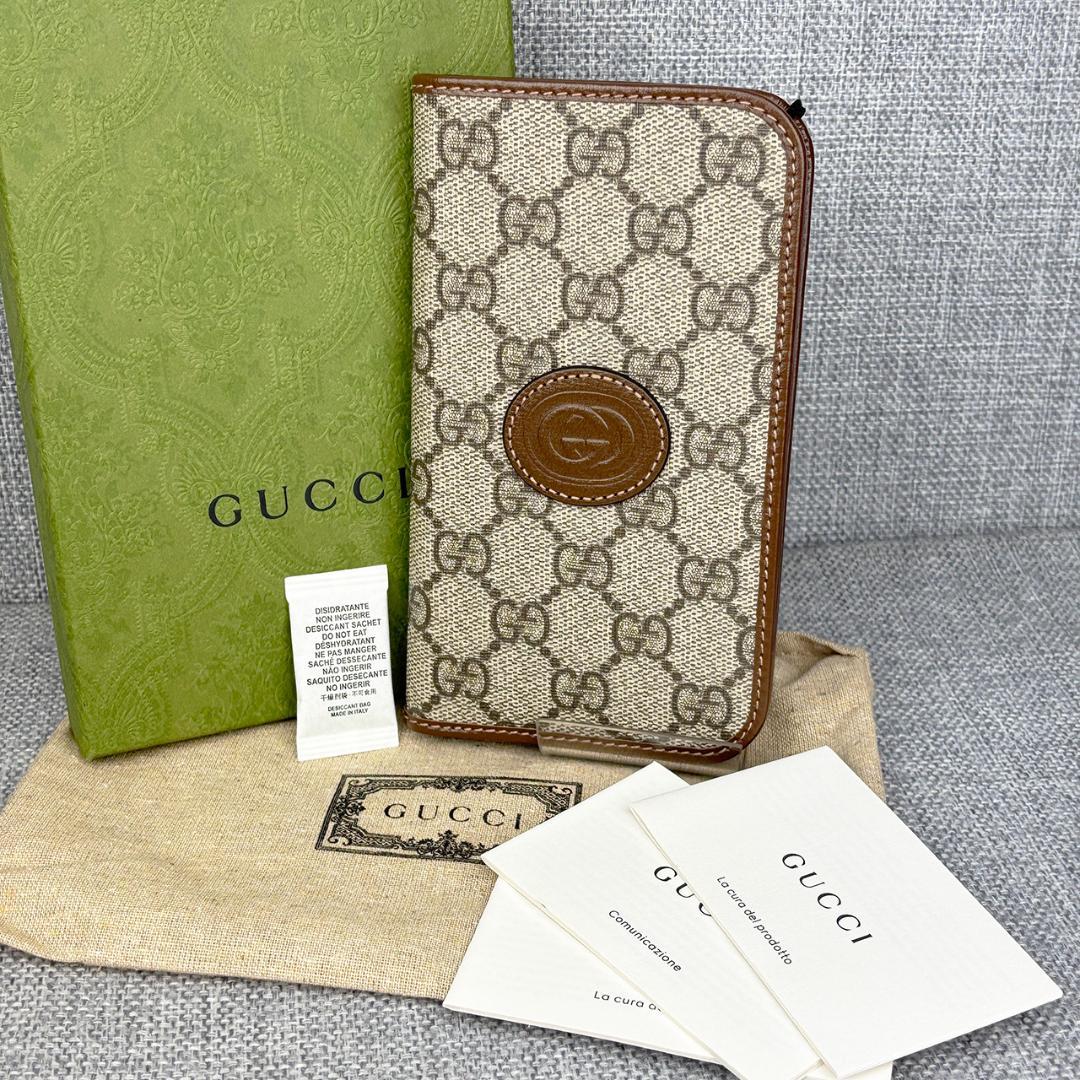 未使用グッチ★iphone15 スマホカバー 手帳型ケース GG柄 茶 箱＆袋