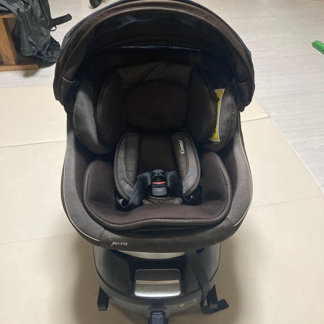 Combi 車用チャイルドシート ブラウン