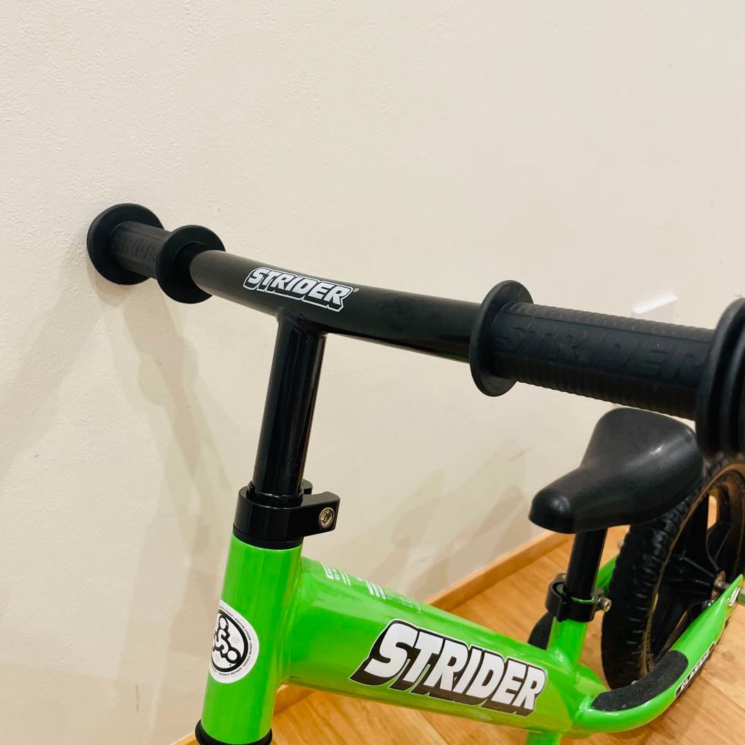 ストライダー バランスバイク 緑 キックバイク 自転車 子供