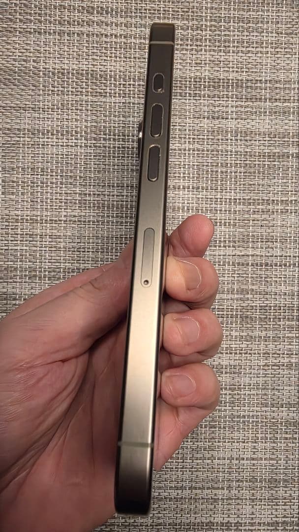 iPhone15 Pro 128GB SIMフリー ナチュラルチタニウム