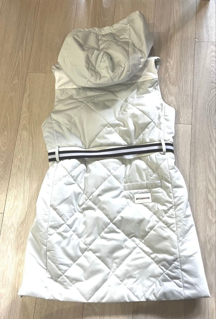 ば*ば様 archivio ワンピース　中綿ベスト　ライトグレー　白　サイズ 4