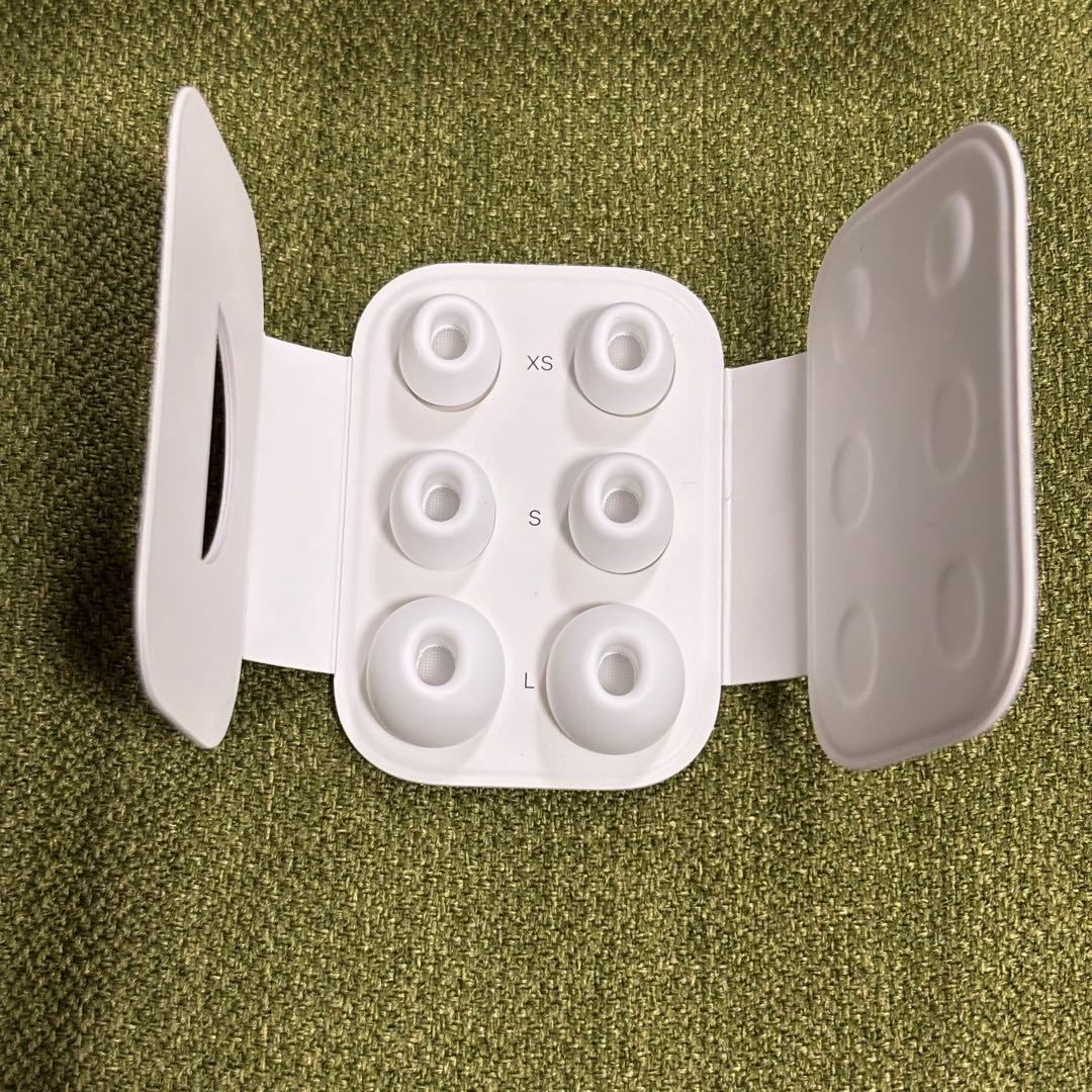 【美品】Airpods Pro 2 第二世代 イヤホン Apple