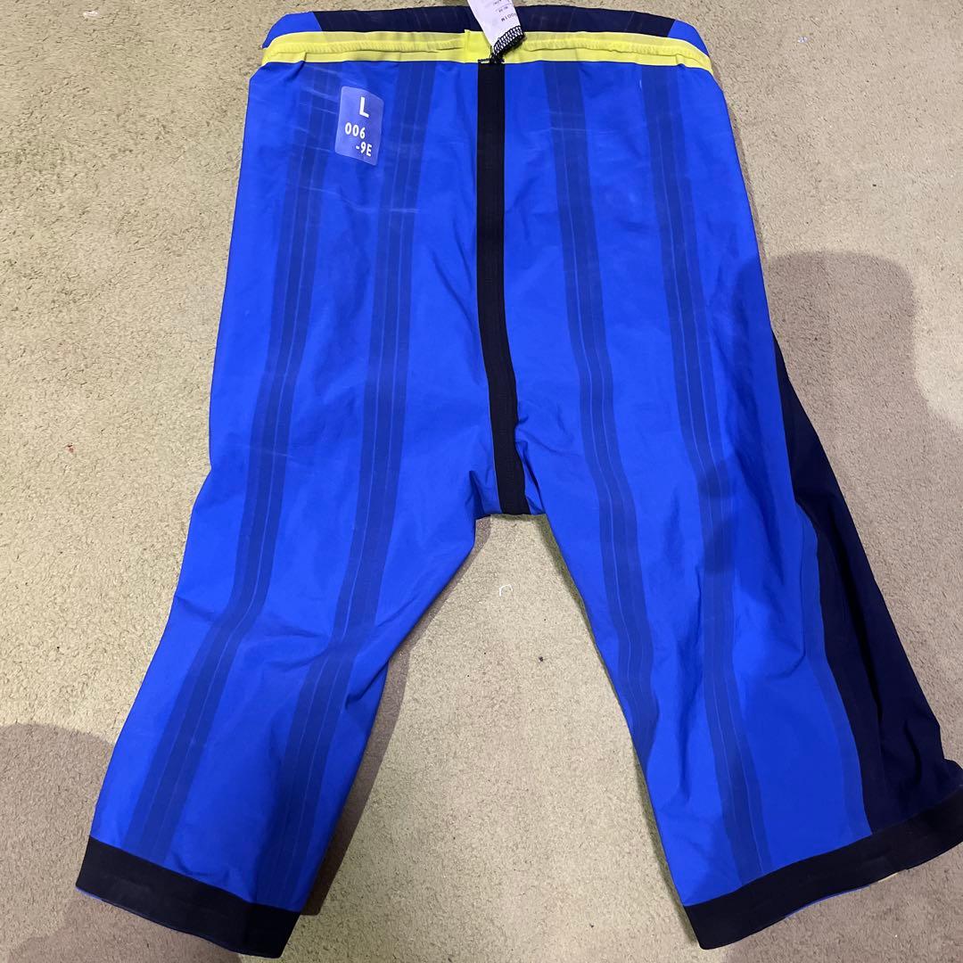 アリーナ　高速水着　新品箱無し